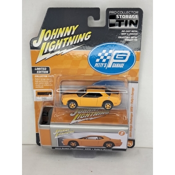 Johnny Lightning 1:64 Dodge Challenger SRT8 2014 Petty's Garage custom orange